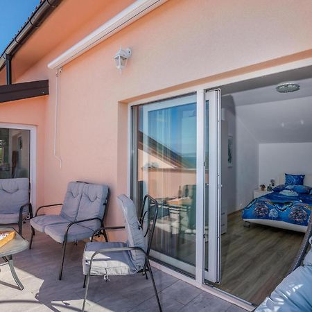 Nice Apartment In Stara Baska With Kitchen Zewnętrze zdjęcie