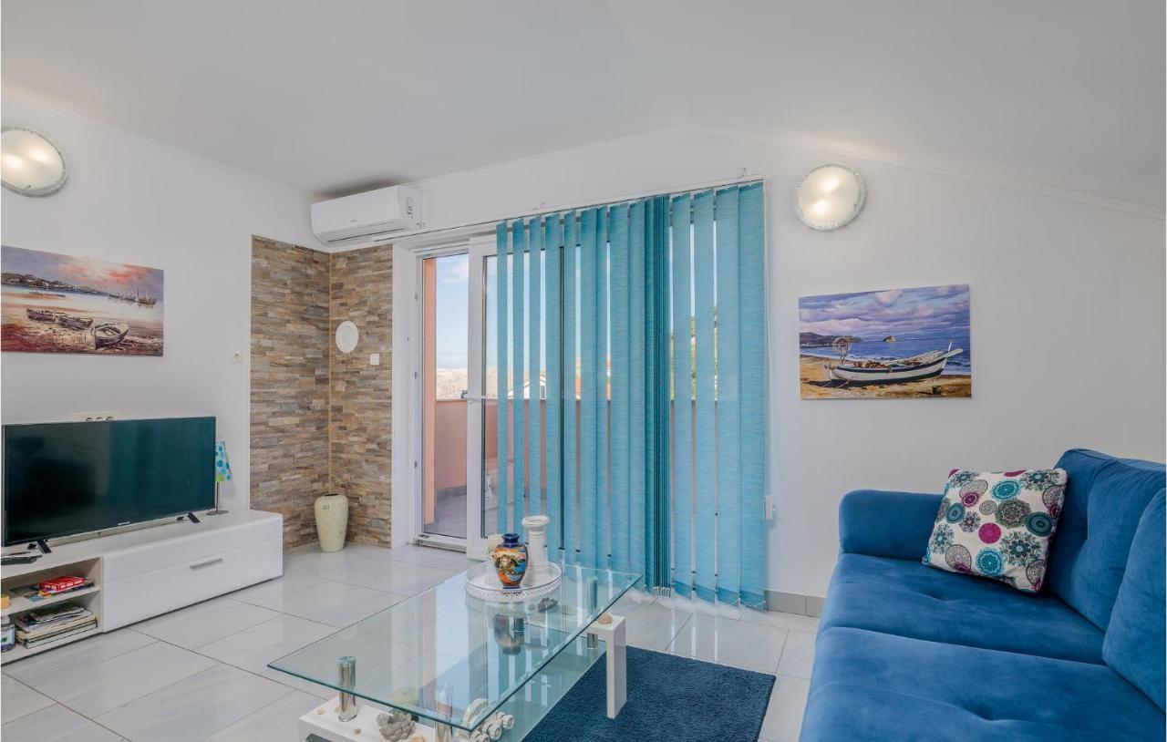 Nice Apartment In Stara Baska With Kitchen Zewnętrze zdjęcie