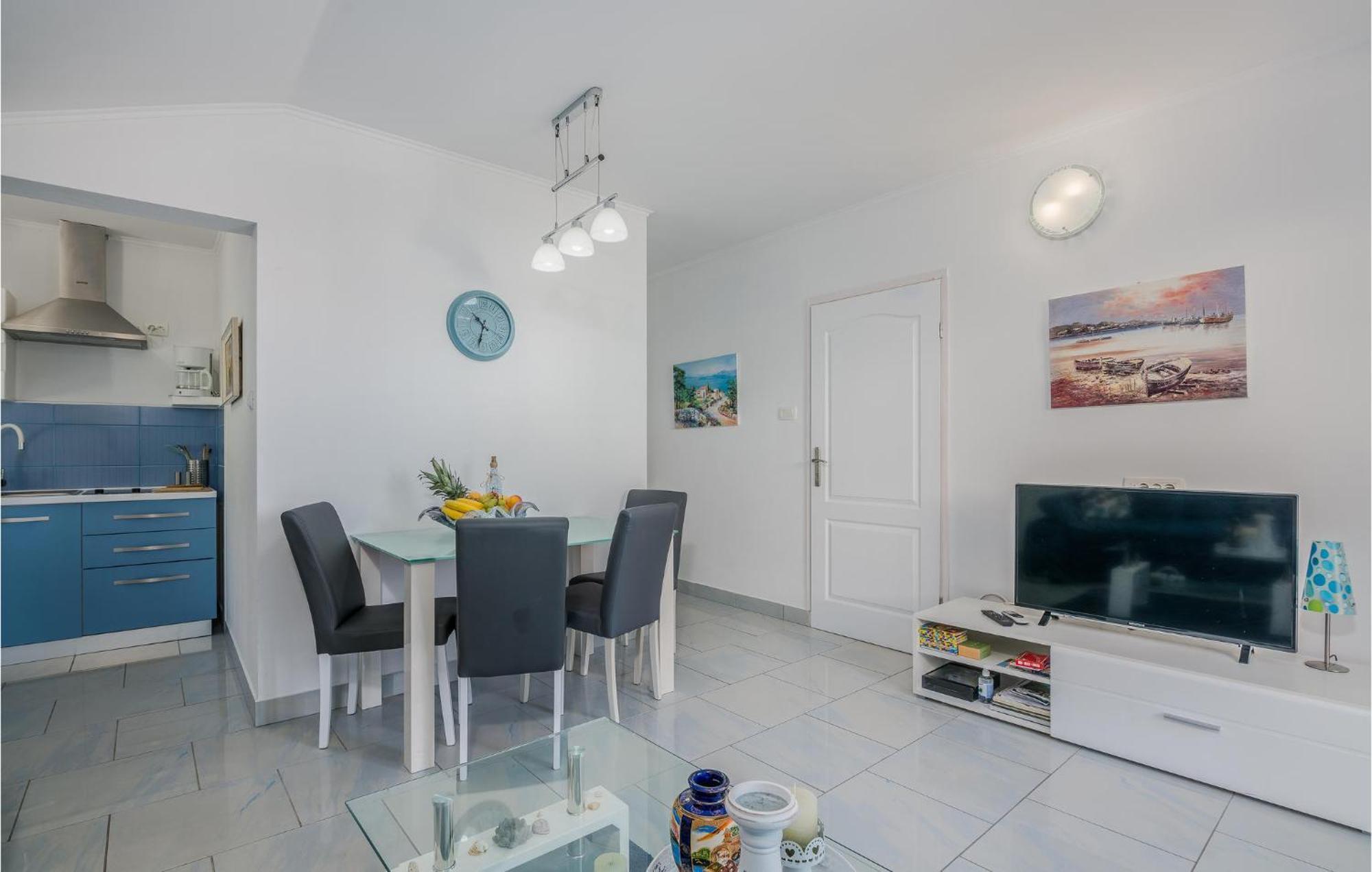 Nice Apartment In Stara Baska With Kitchen Zewnętrze zdjęcie